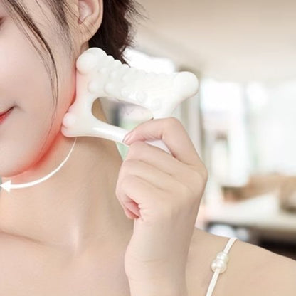 Gua sha visage pour sculpter l’ovale du visage