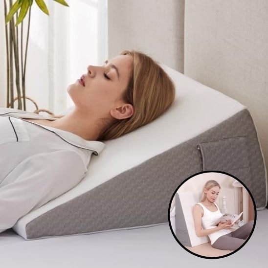 Oreiller ergonomique de lecture offrant un soutien optimal du haut du corps en position inclinée